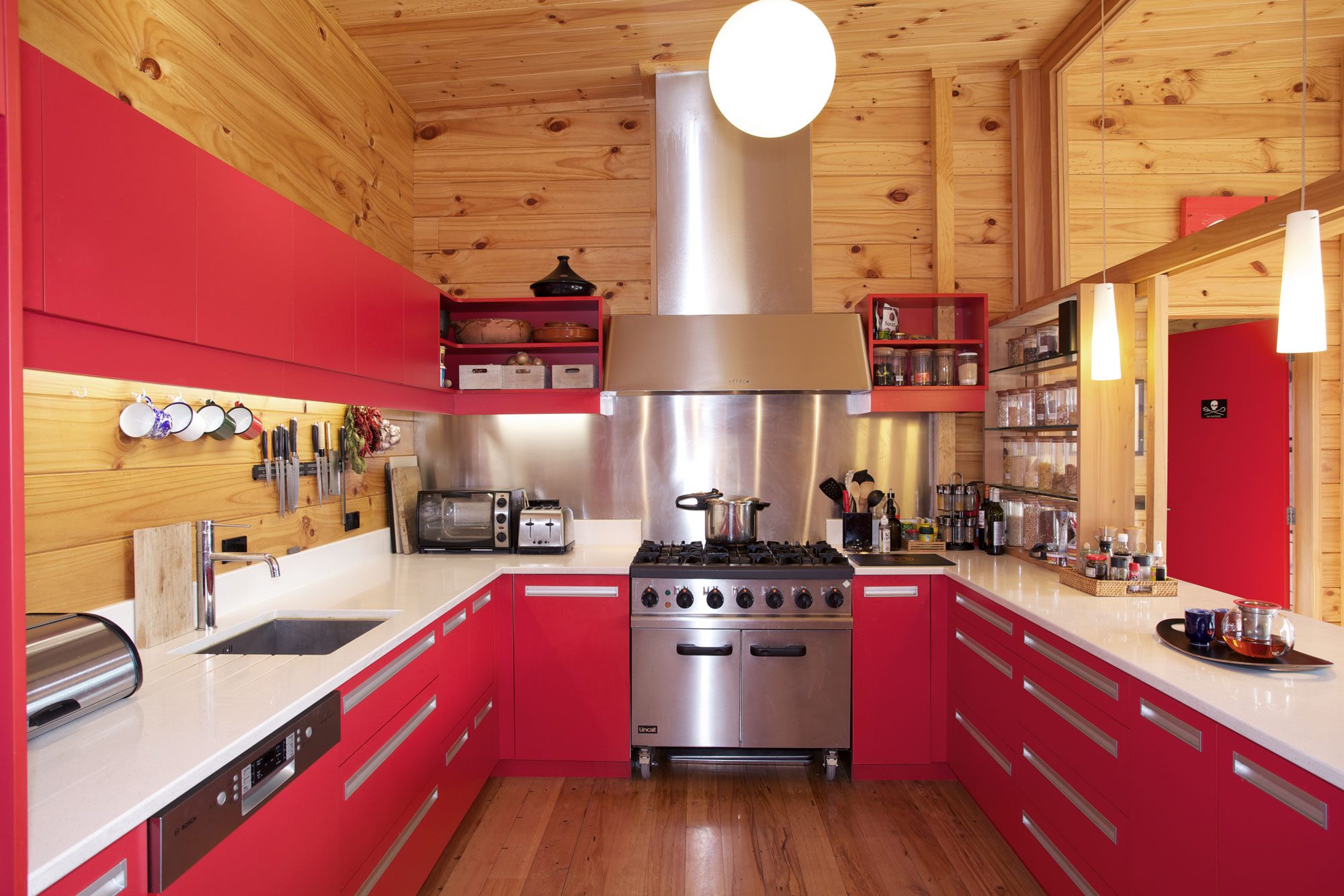 Stainless steel splashback in an eco Lockwood home