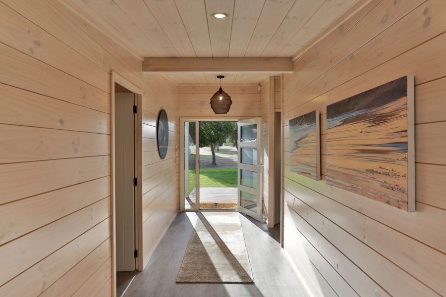 Customised solution for a stylish and modern holiday home image 3