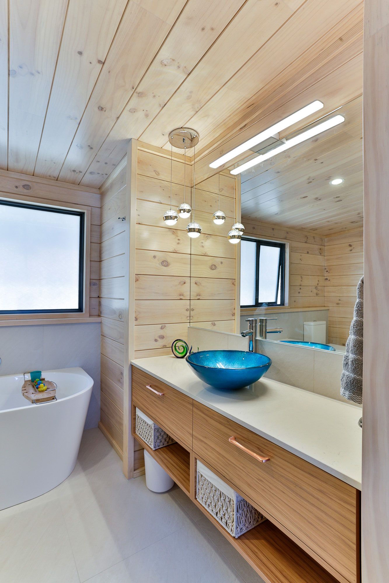 A pop of colour Lockwood bathroom