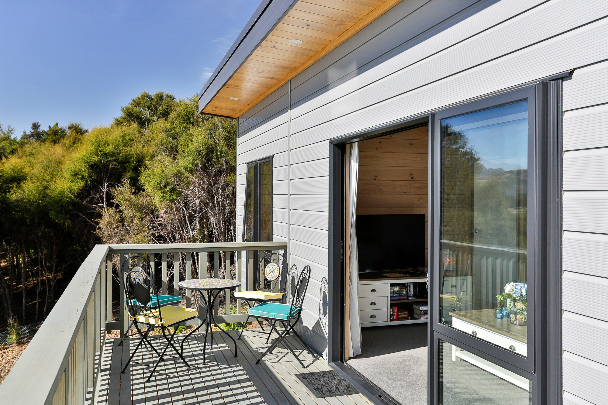 Low maintenance aluminium cladding on Lockwood second dwelling