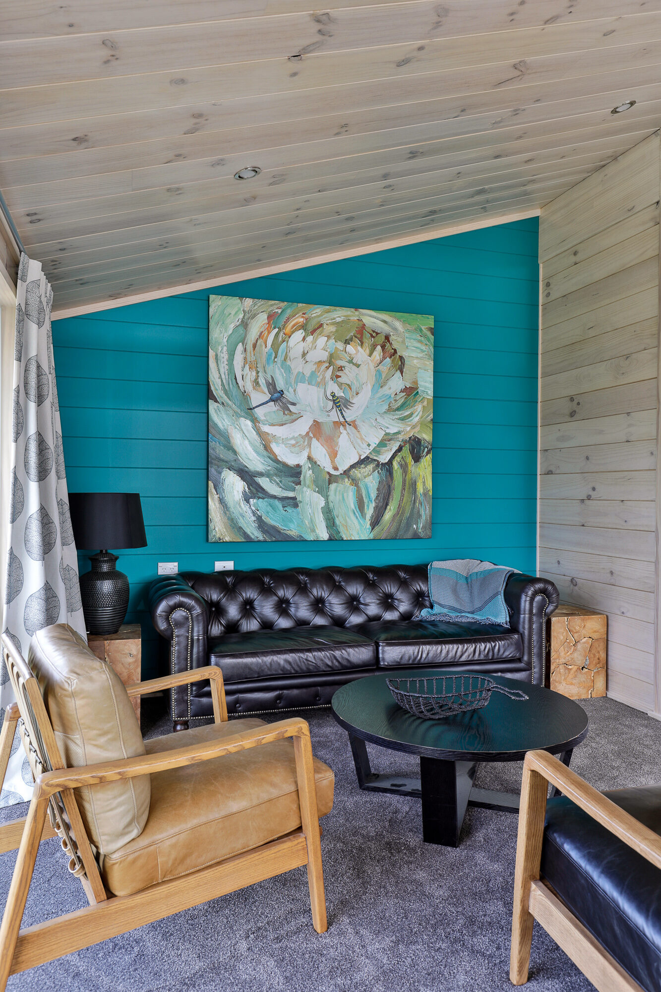 Stunning statement Lockwood feature wall