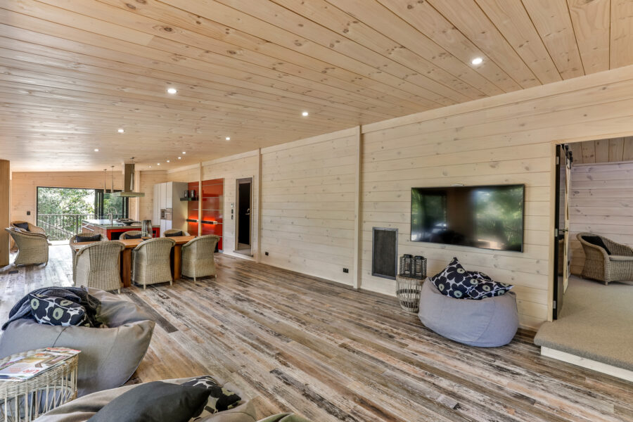 Douglas Family Holiday Home image 10