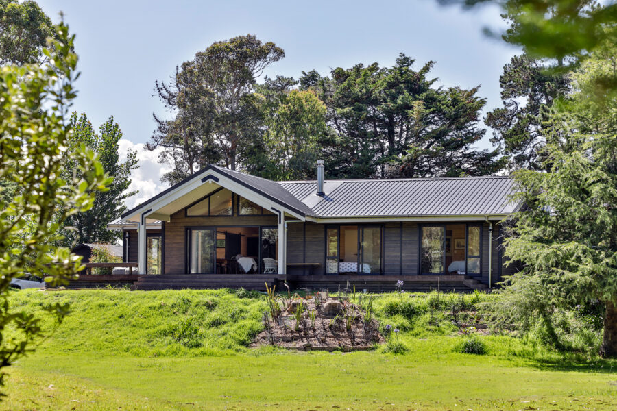 A Family Retreat, Peka Peka image 0