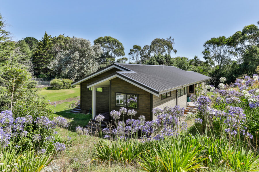A Family Retreat, Peka Peka image 2